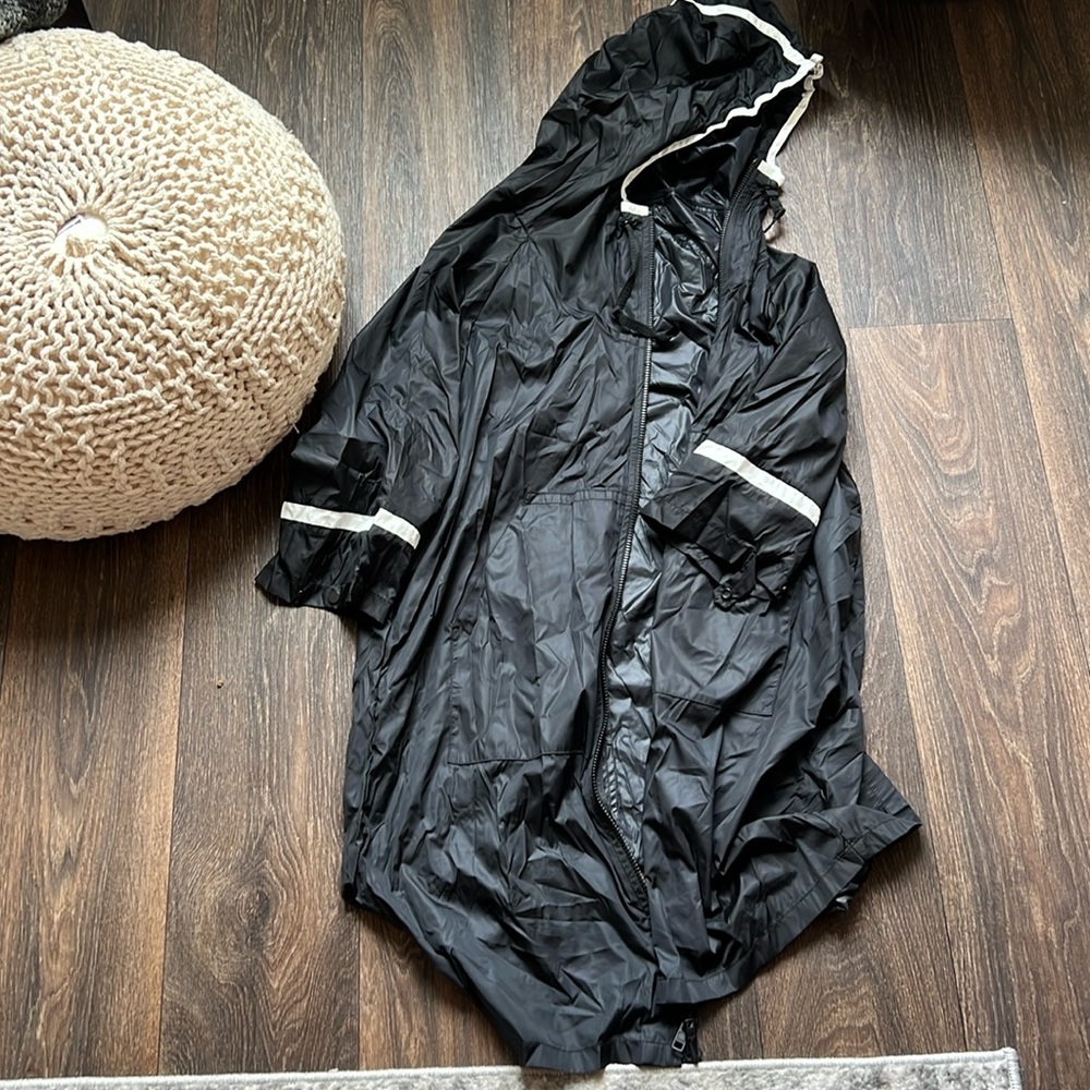 La Ligne Rain Jacket